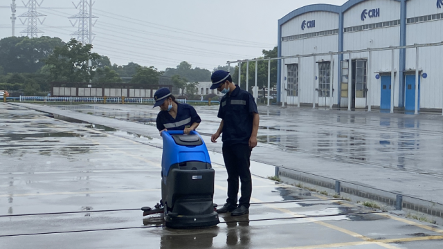 車輛段專用全自動手推式洗地機